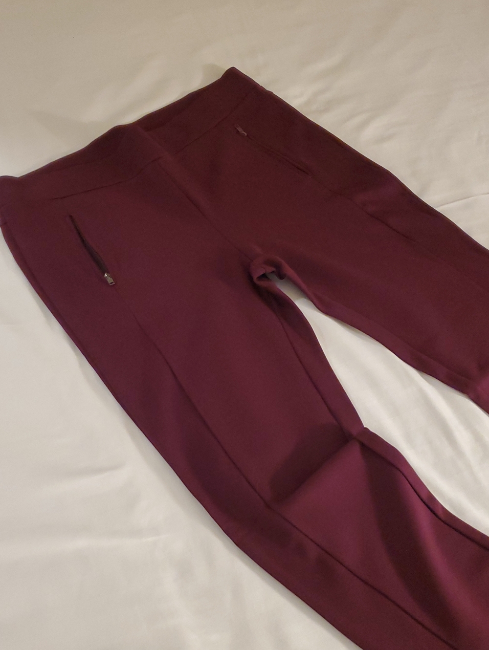 Women's Burgundy Leggings with Pocket Detail